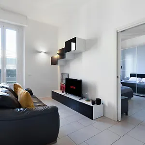 https://nam-house.it-lombardy.com